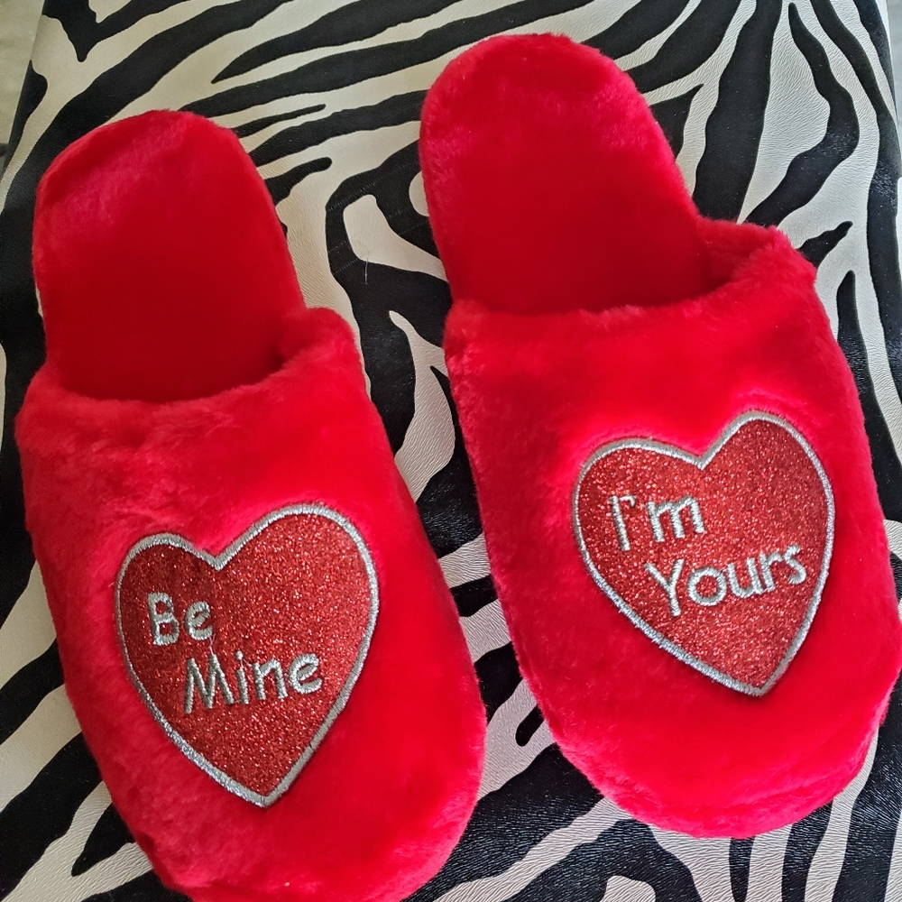 Be Mine Valentine's House Shoes, Size 9, L